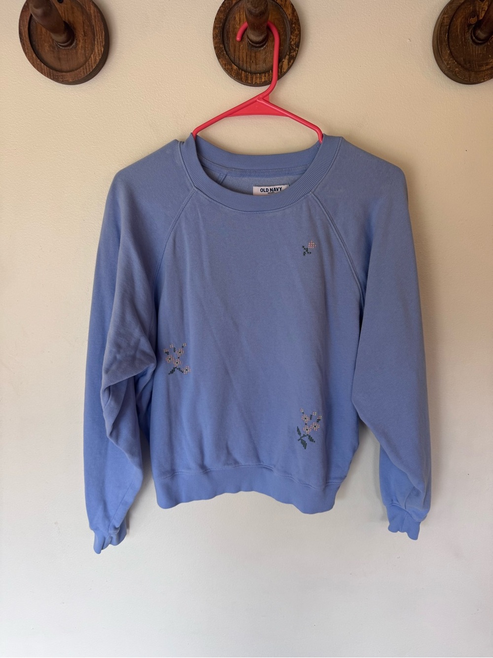 Old Navy Lavender Crewneck Sweatshirt with Floral Embroidery cross stitch small